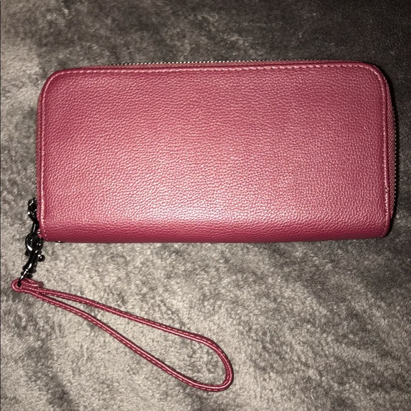 Target Handbags - Maroon Red Pink Burgundy Continental Wallet